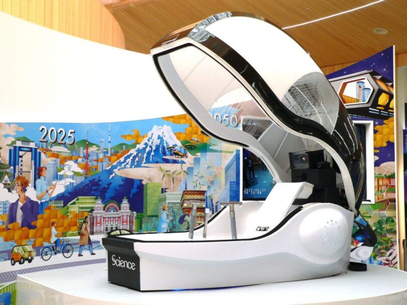 Capsule Mirai machine à laver pour humains par Science exposée à l'Expo Osaka 2025